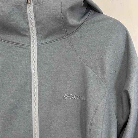 Columbia Women's Gray Hooded Jacket - Picture 2 of 4